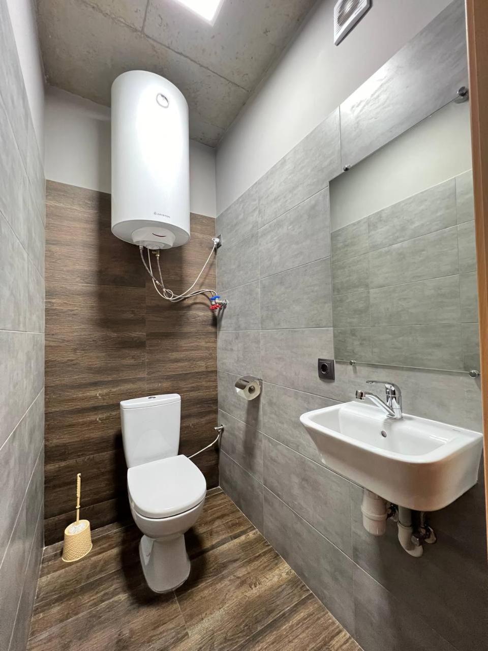 Moonlight Hostel Lviv Extérieur photo