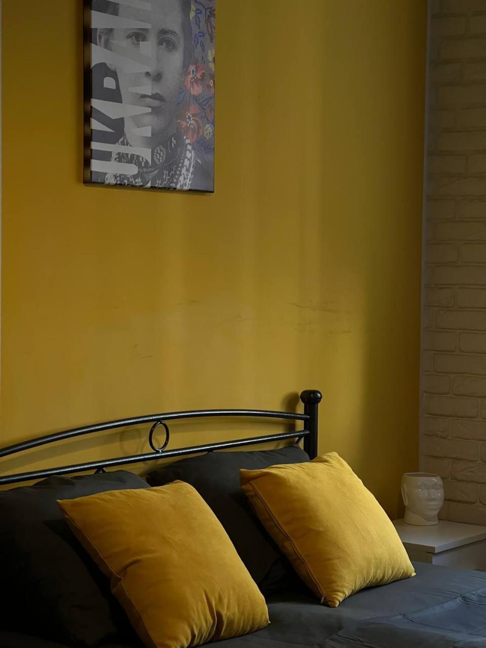 Moonlight Hostel Lviv Extérieur photo