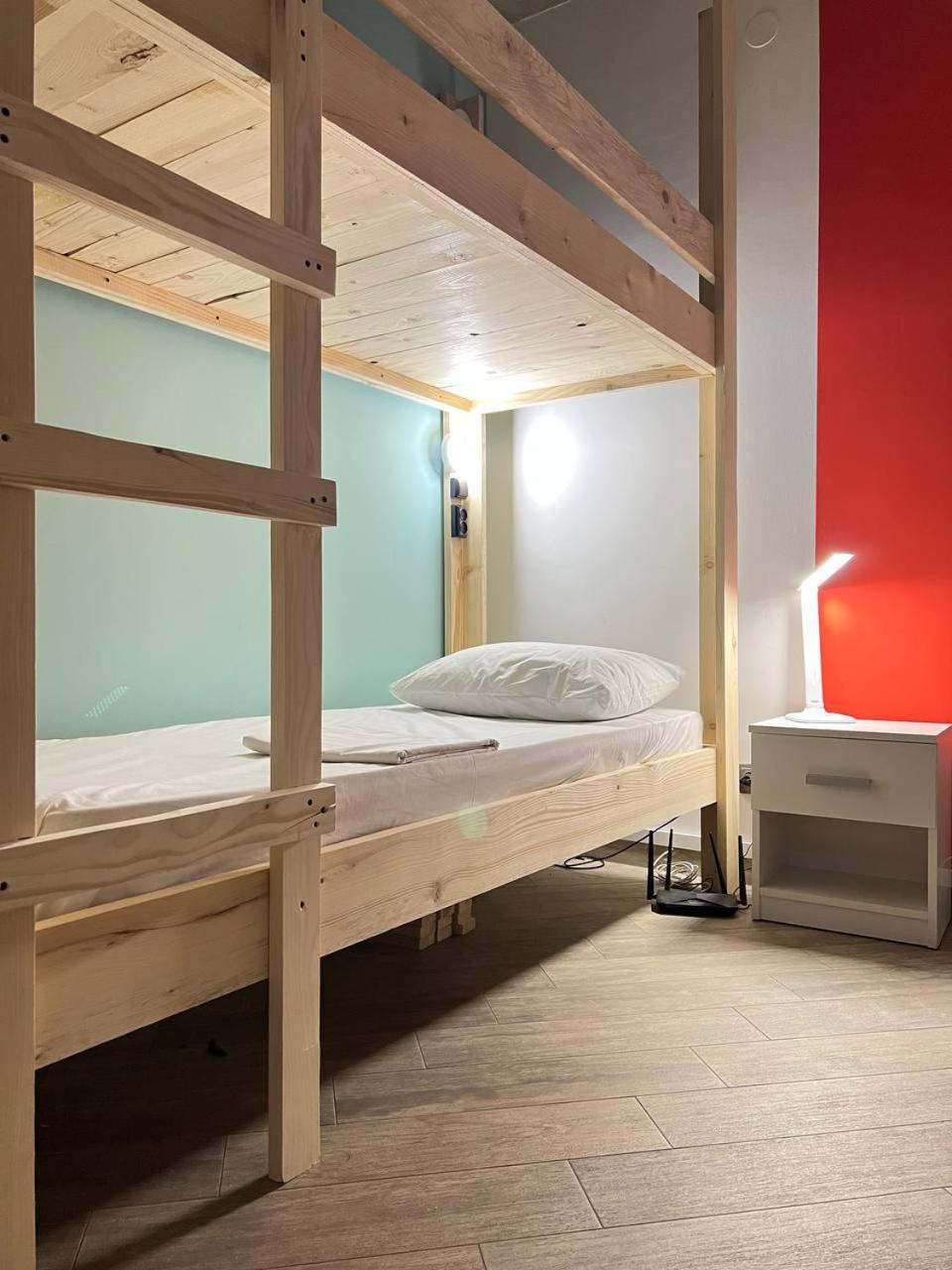 Moonlight Hostel Lviv Extérieur photo